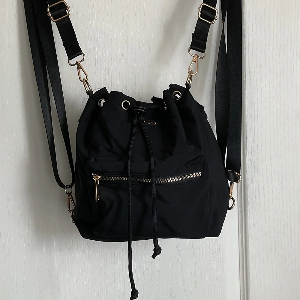 Kenzie black and gold purse - can be worn 3 ways! NWOT!